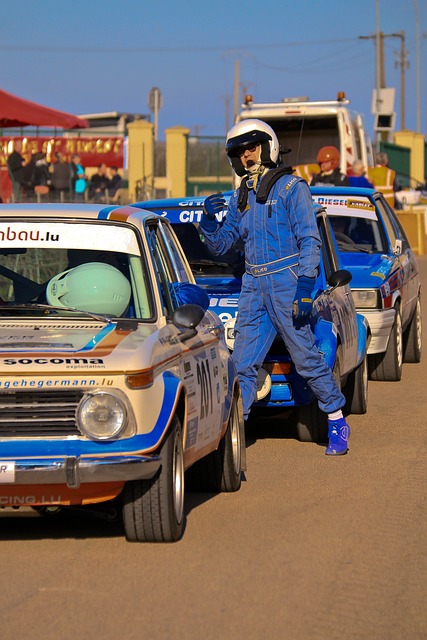 滑雪登山的 滑雪登山的